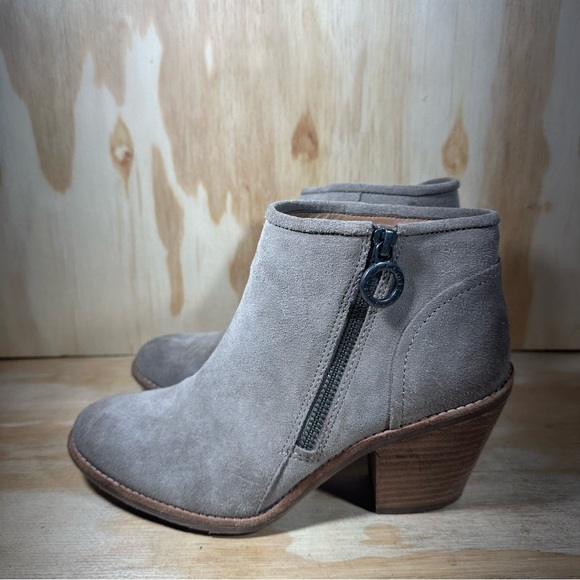 Sofft Suede Ankle Boots Women’s Size 6.5 - Picture 1 of 7